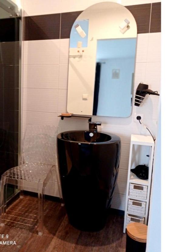 La Douce Parenthese B&B Entre Bois Et Champs 3 Chambres-Accueil Motards Montirat  Exterior foto